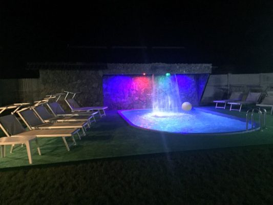 cazare cu piscina