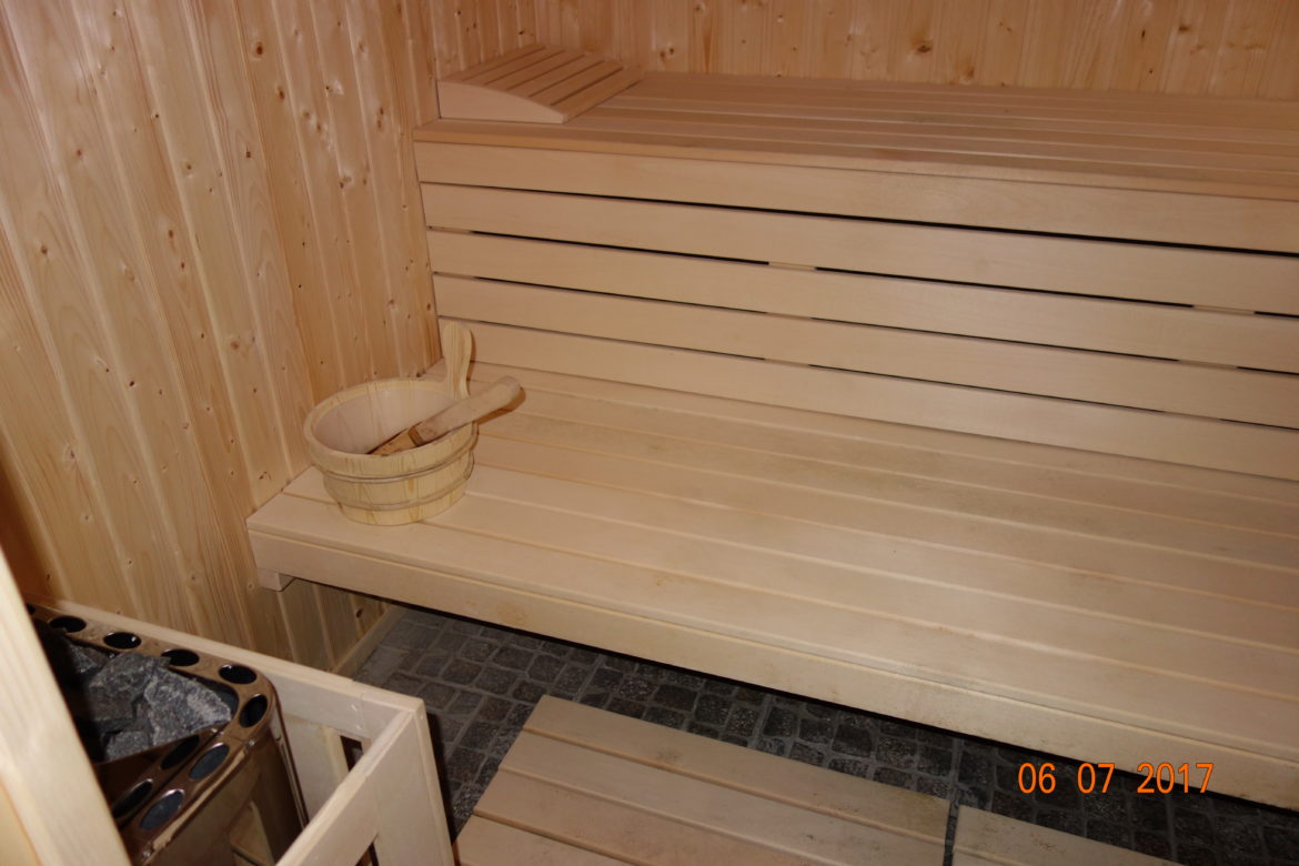 Sauna, interior lemn